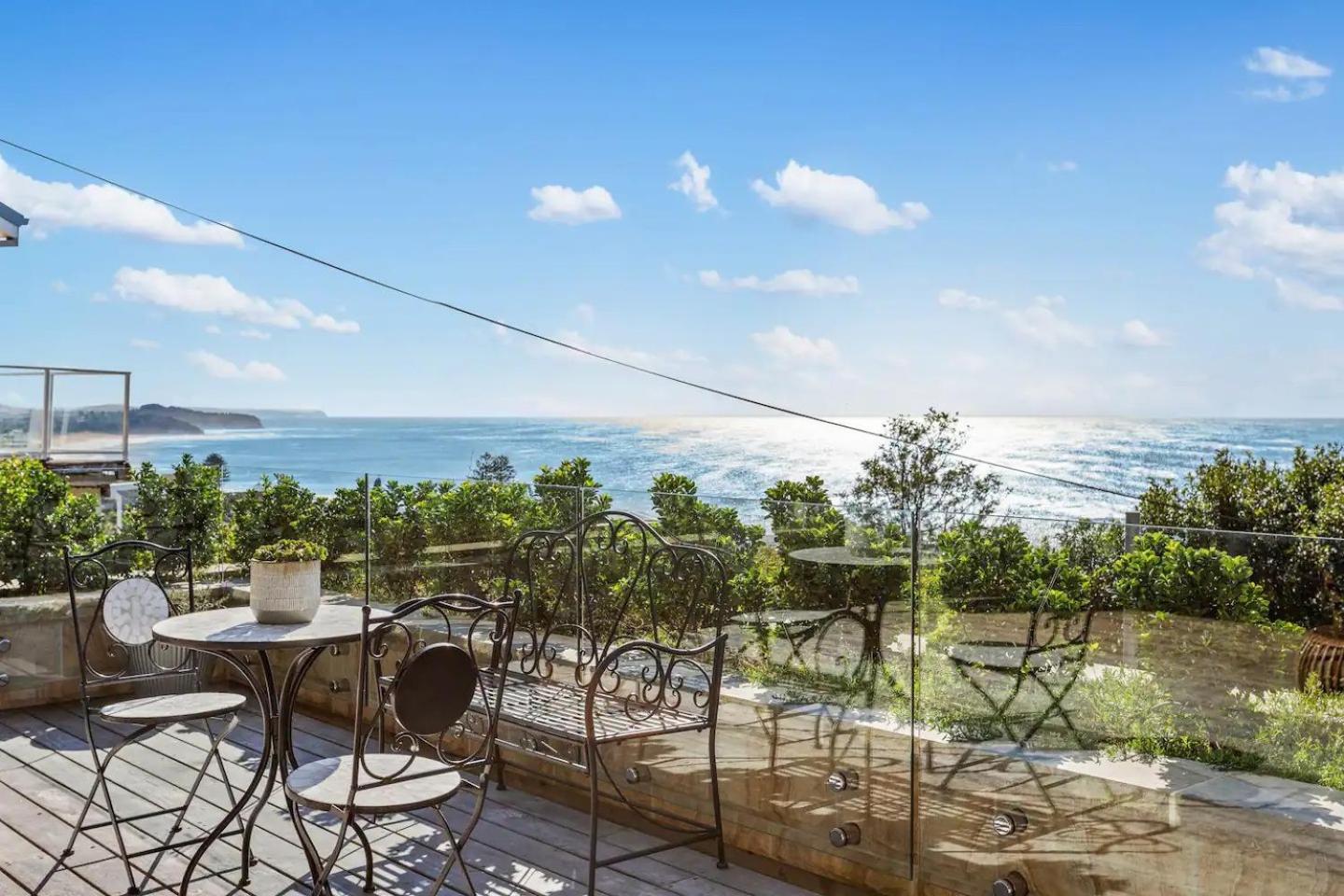 Ocean Views, Deck And Parking At Holiday home Collaroy