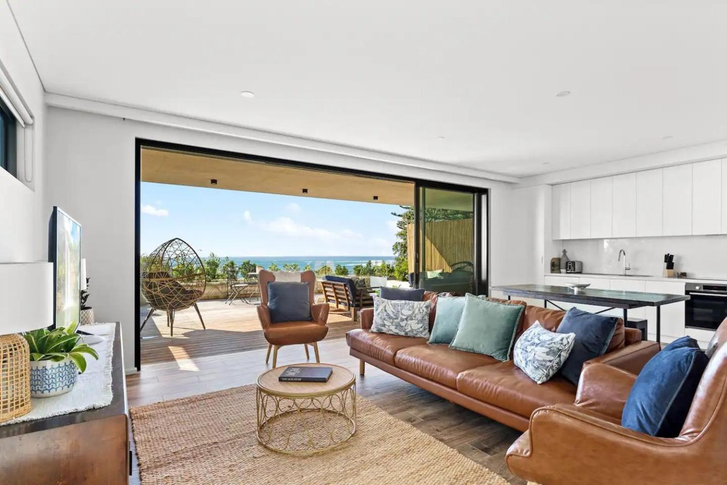 Ocean Views, Deck And Parking At Holiday home Collaroy